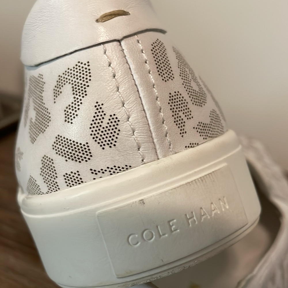 Cole Haan Grand Pro Spectator 2.0 Sneaker Women Size9 White Silver Leopard Print - Picture 9 of 12
